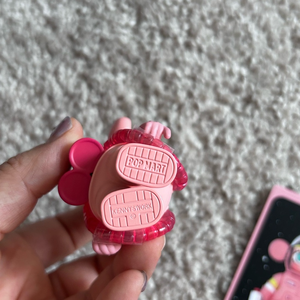 Pop Mart figurine_ Molly PEACH - Picture 7 of 17